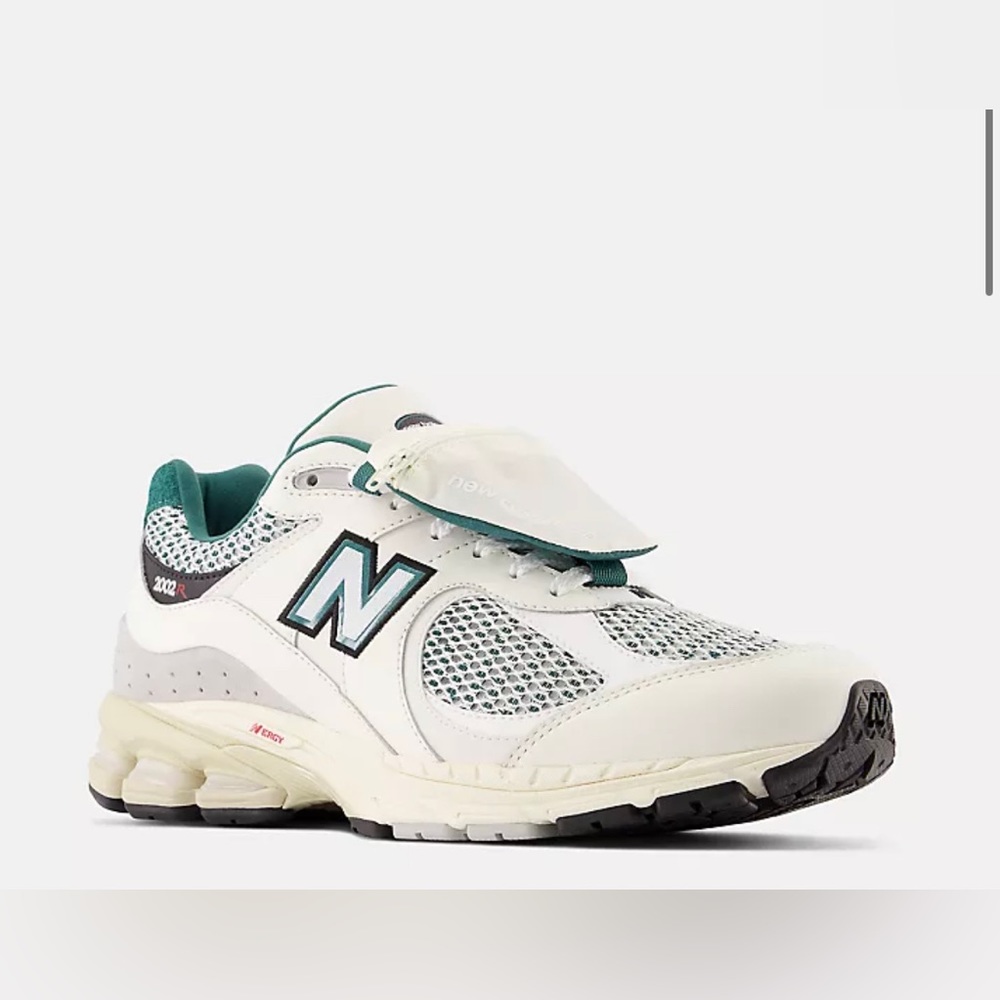 New Balance 2002R size 6 (mens)